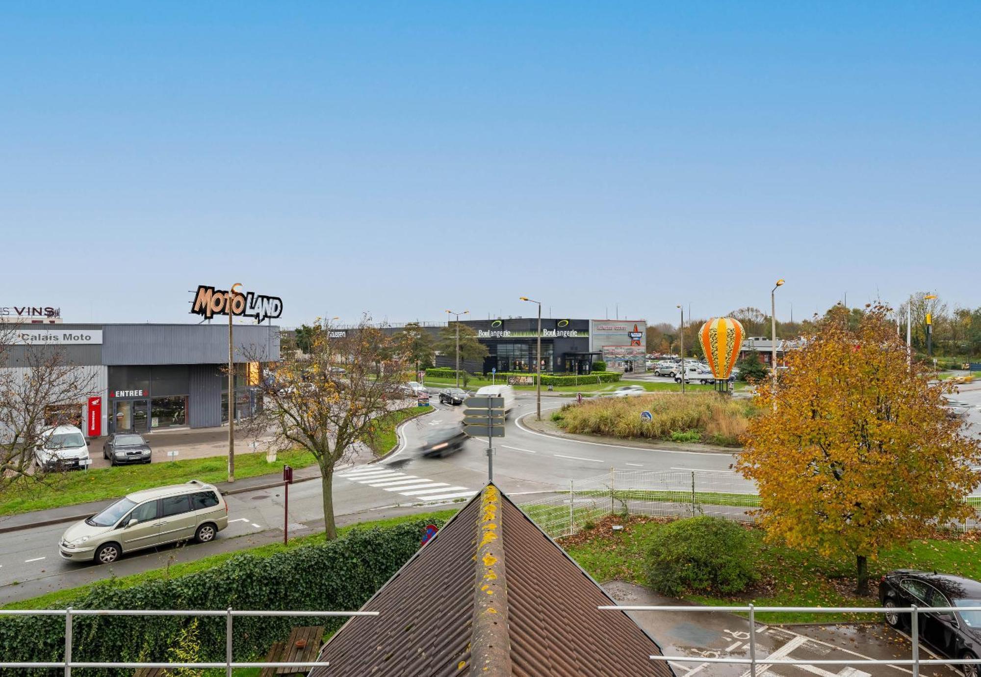 B&B Hotel Calais Centre St Pierre Exterior photo